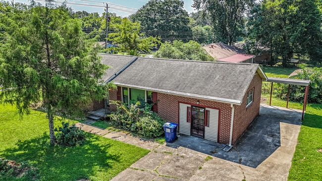 Building Photo - 2401 Stringfield Rd NW