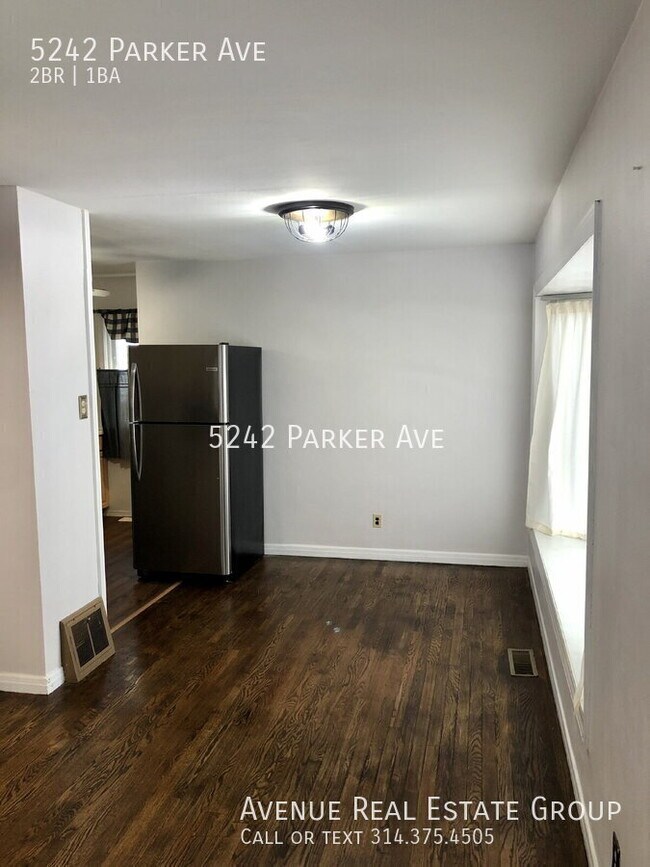 Foto del edificio - 5242 Parker Ave