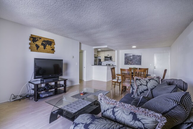 Living and Dining Room - 7740 Redlands St