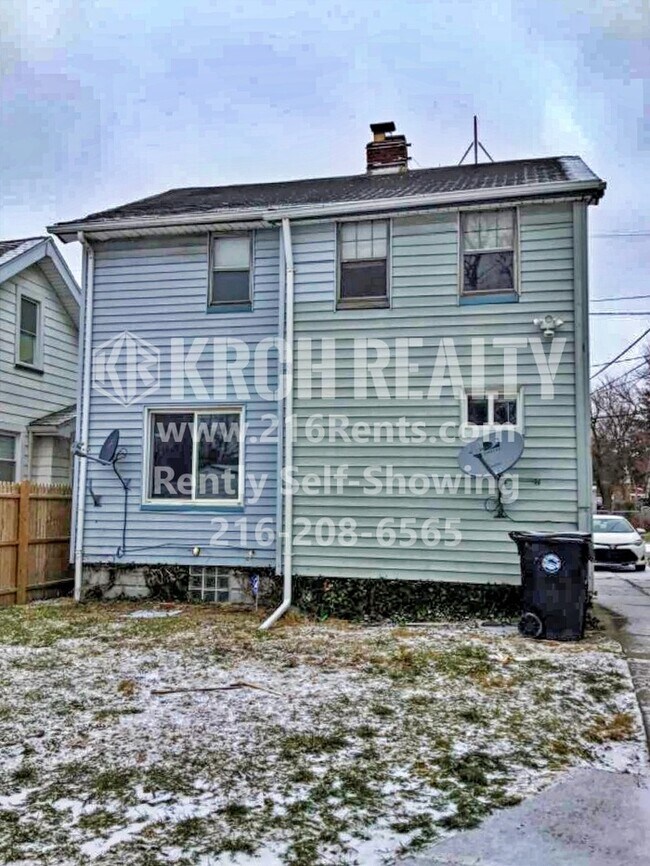 Foto del edificio - 12810 Benwood Ave