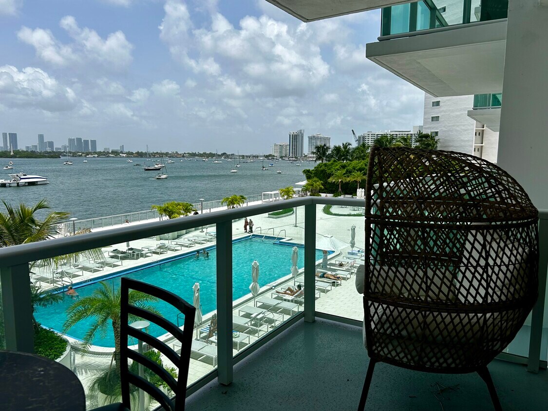 Foto principal - 1000 West Ave