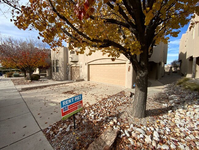 Building Photo - 3 Bedroom Townhome Available Near Wyoming Blvd NE & Paseo Del Norte Blvd NE!