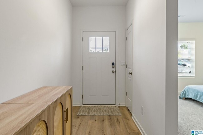 Building Photo - 5700 Post Oak Trl