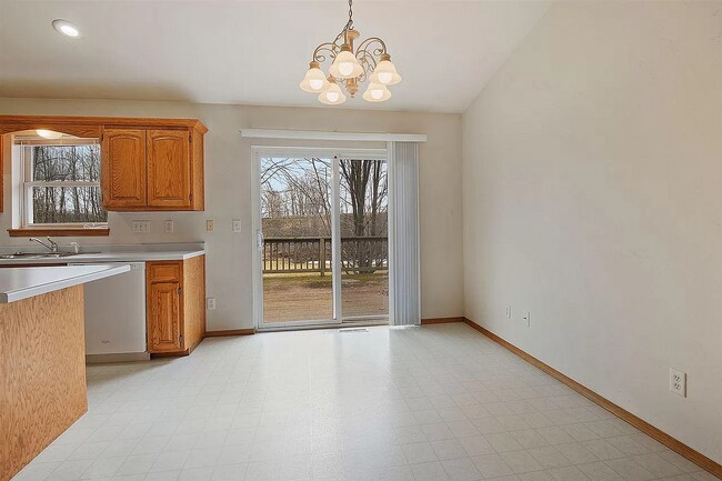 Building Photo - 2941 Popplewood Ct