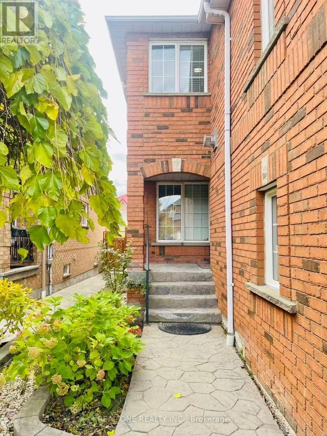 Building Photo - 5316 Hollypoint Ave