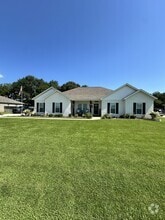 Building Photo - 330 Magnolia Ln