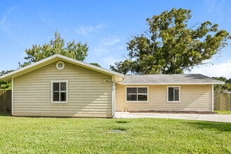 Building Photo - 4317 Alamosa St