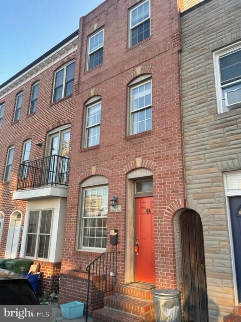 Building Photo - 924 S Robinson St