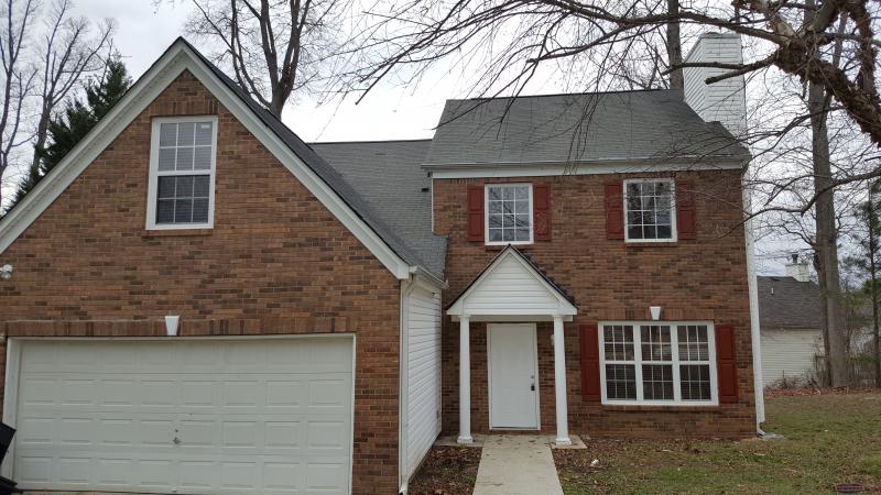 Foto principal - 2460 Lake Royale Dr