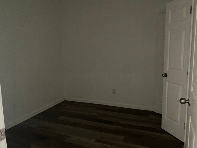 Foto del edificio - 113 South Adams Street, Unit 8
