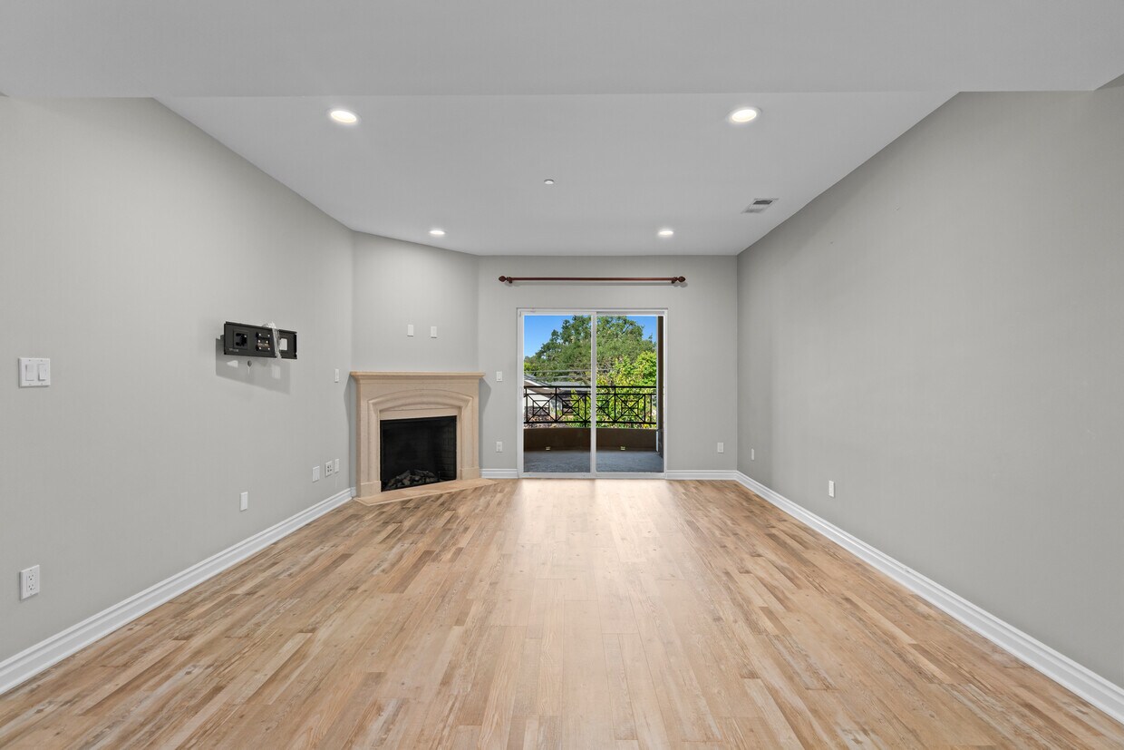 Primary Photo - 4424 Whitsett Ave