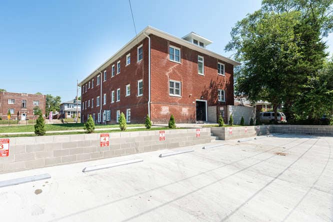 Primary Photo - 5143 E Washington St