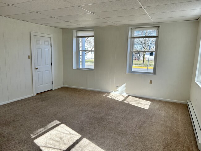 Living room - 101 N 4th St