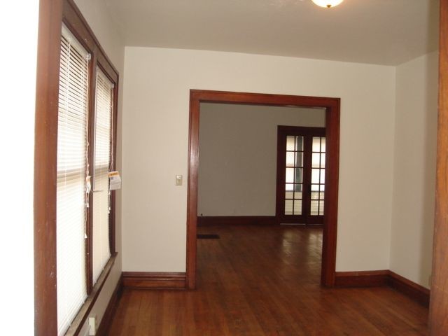 Building Photo - 2 br, 1 bath  - 1004 E Stockbridge Ave #1