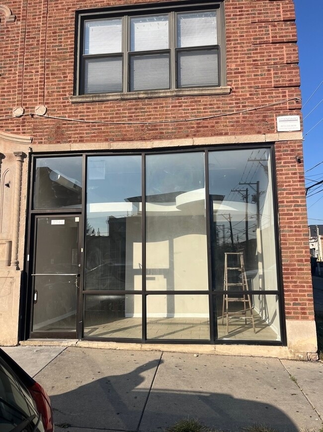 Building Photo - 2744 N Laramie Ave