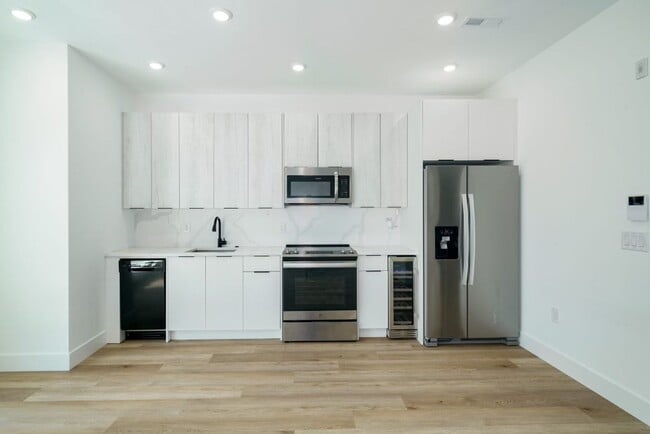 Building Photo - Brand New Luxury Apartments Nolibs