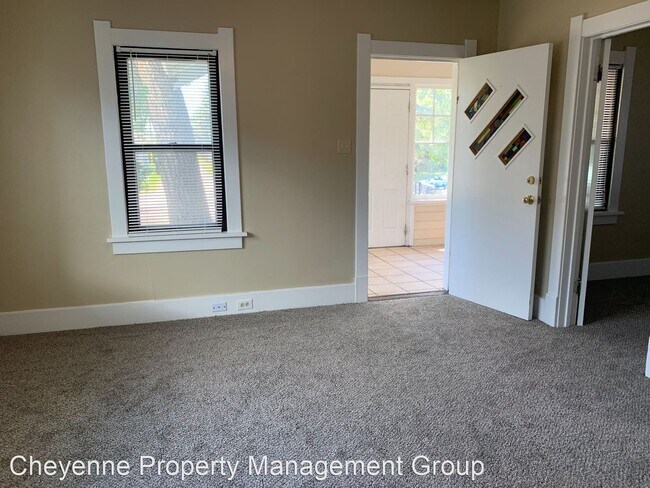 Building Photo - 3 br, 1 bath House - 1310 Cosgriff Court