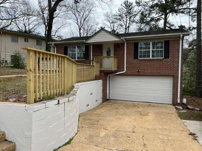 Building Photo - 1308 Woodfall Dr