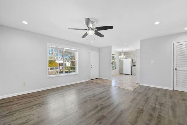 Building Photo - 4758 Pebble Trce