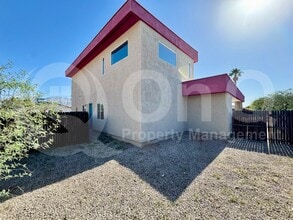 Building Photo - 2449 N Goyette Ave