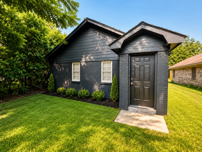 Photo - 1586 Harmen St (Memphis, TN) House