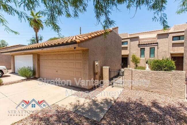 Photo - 310 E Bluebell Ln House