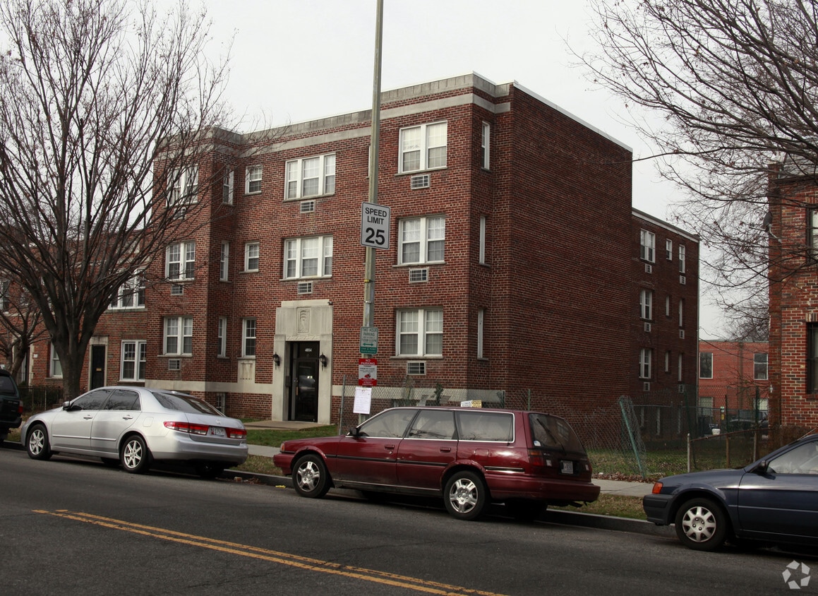 Primary Photo - 4014 Kansas Ave NW