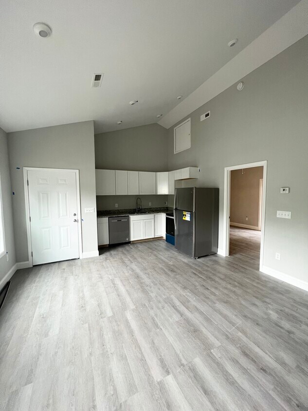 Primary Photo - 600 Kirtley Way