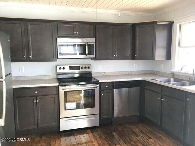 Foto del edificio - 203 Red Oak St