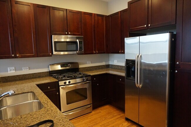 Foto del edificio - 2409 W Catalpa Ave