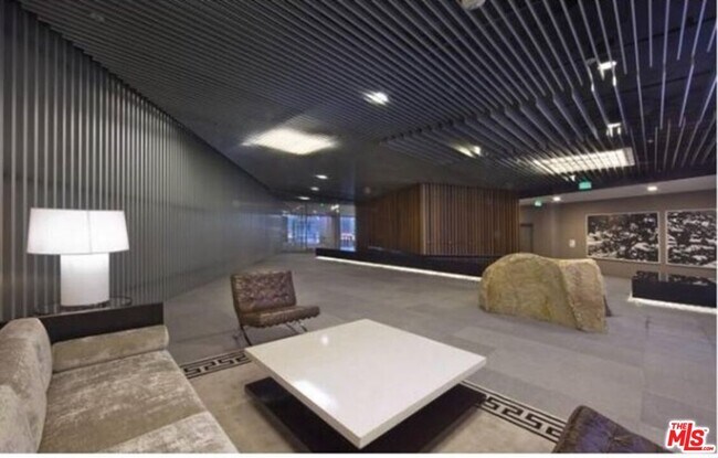 Foto del edificio - 3785 Wilshire Blvd