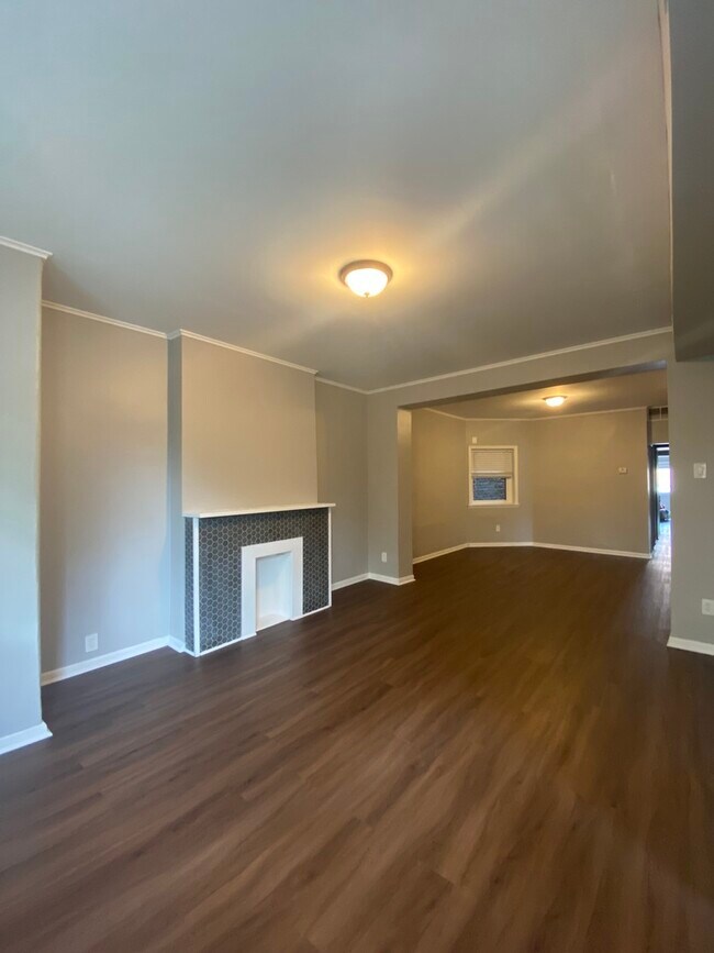 Building Photo - 3252 S Princeton Ave