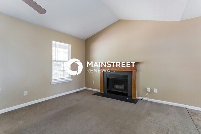 Building Photo - 3 Bedroom Pet-Friendly Home in Douglasvill...