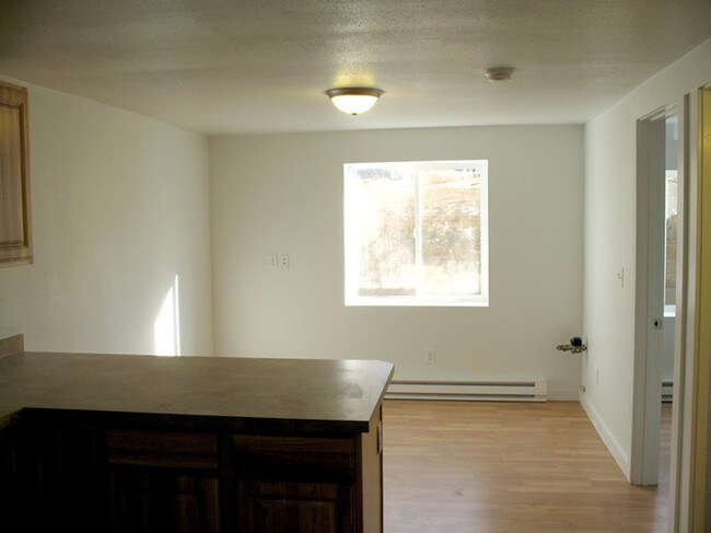 Building Photo - 1307 River St