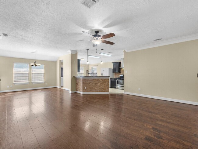 Building Photo - 9518 Fillmont Ln