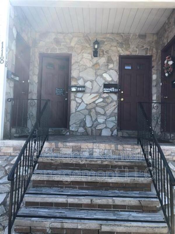 Building Photo - 116 E Broad St