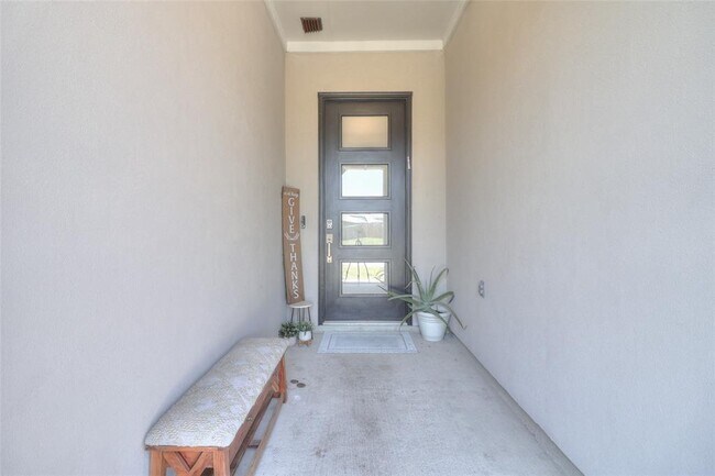 Foto del edificio - 4711 Torcello Fls Ln