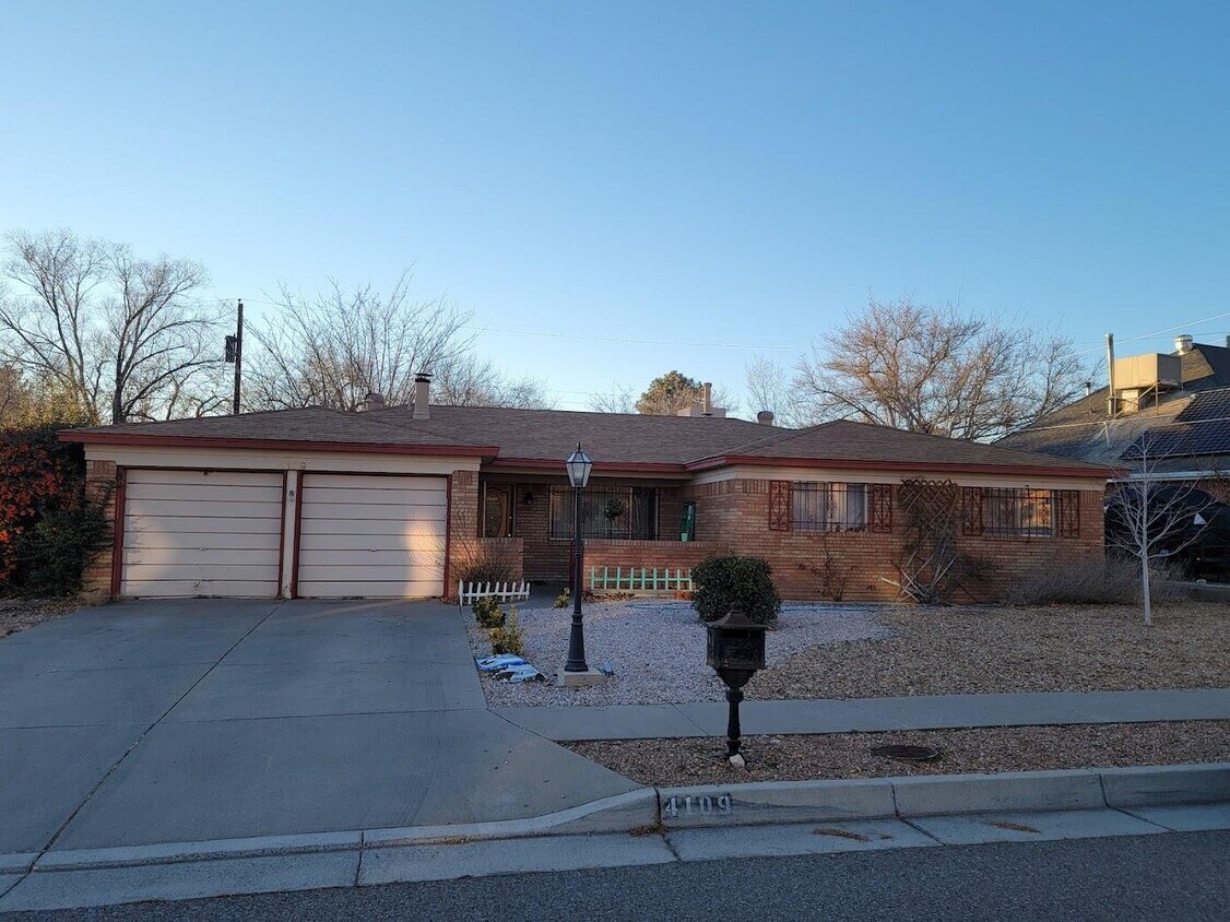 4109 Asper Ct NE, Albuquerque, NM 87111 House Rental in Albuquerque