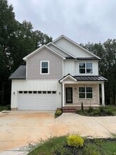 Building Photo - 2130 N New Hope Rd