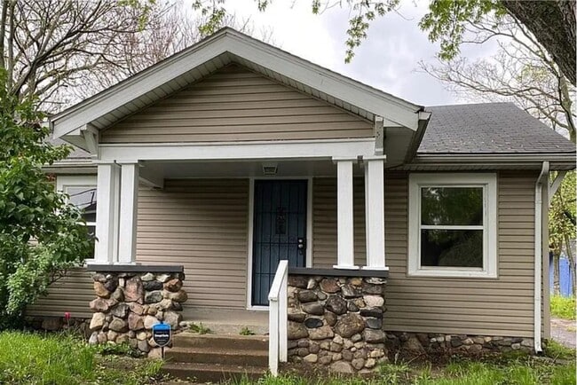 Photo - 2624 E 17th St House