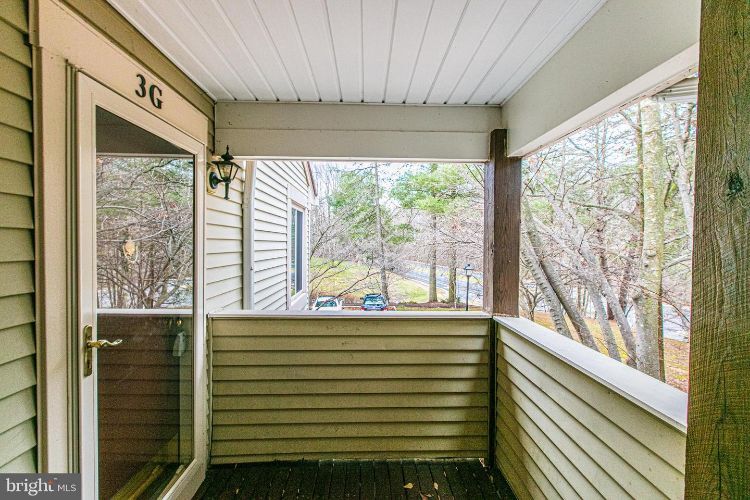 10350 Luria Commons Ct, Burke, VA 22015 Condo for Rent in Burke, VA