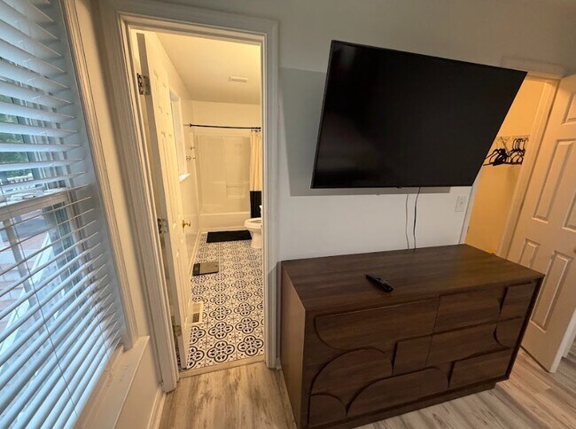 Foto del edificio - 6811 Sawmill Cir