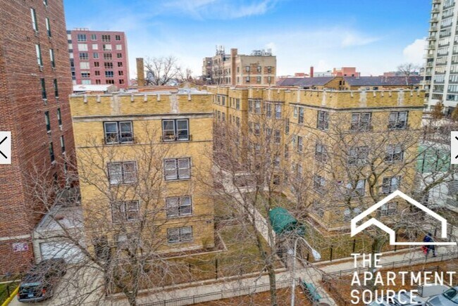 Photo - 3924 N Pine Grove Ave Apartment