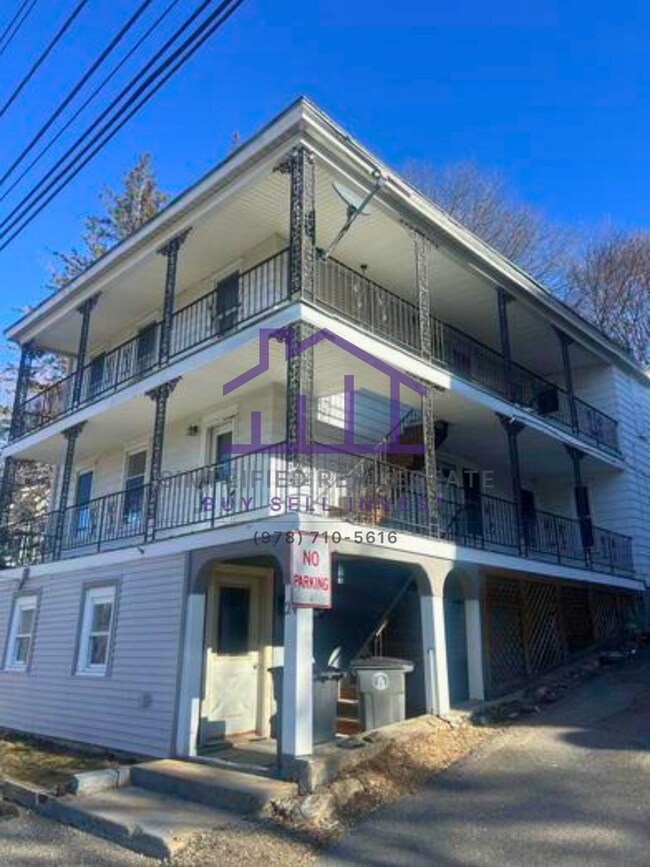 Building Photo - 24 Greenwood St