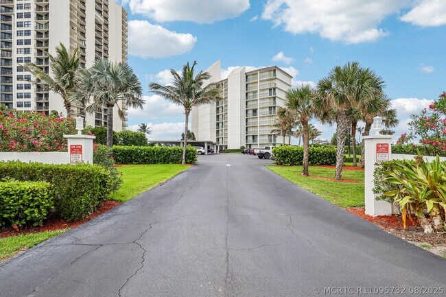Foto del edificio - 5400 N Ocean Dr