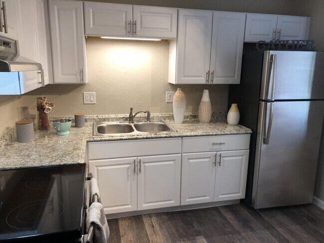 Foto del edificio - 409 E Sheridan Ave