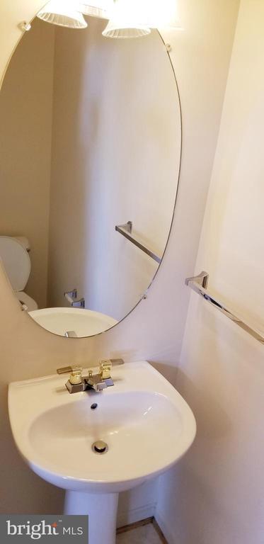 Building Photo - 464 Winding Rose Dr