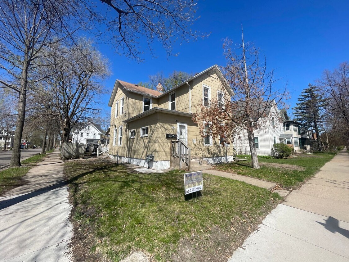 Primary Photo - 3244 18th Ave S