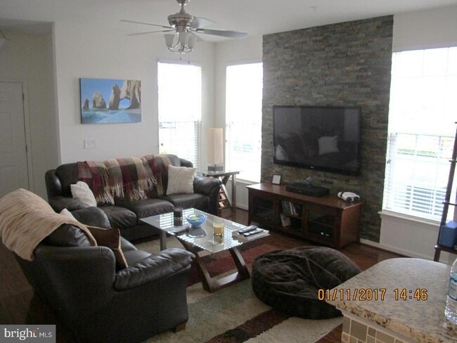 Building Photo - 14604 Shelford Way