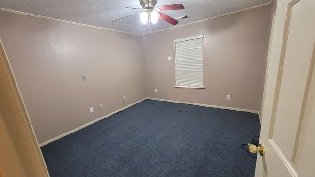 Foto del edificio - 13307 Lynnville Dr